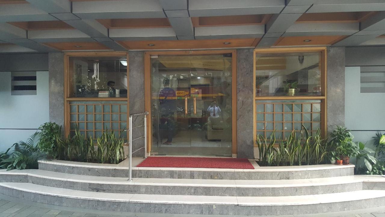 Hotel Ashirwad Pune Eksteriør billede