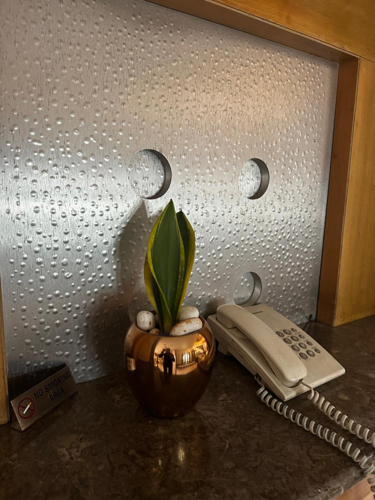 Hotel Ashirwad Pune Eksteriør billede