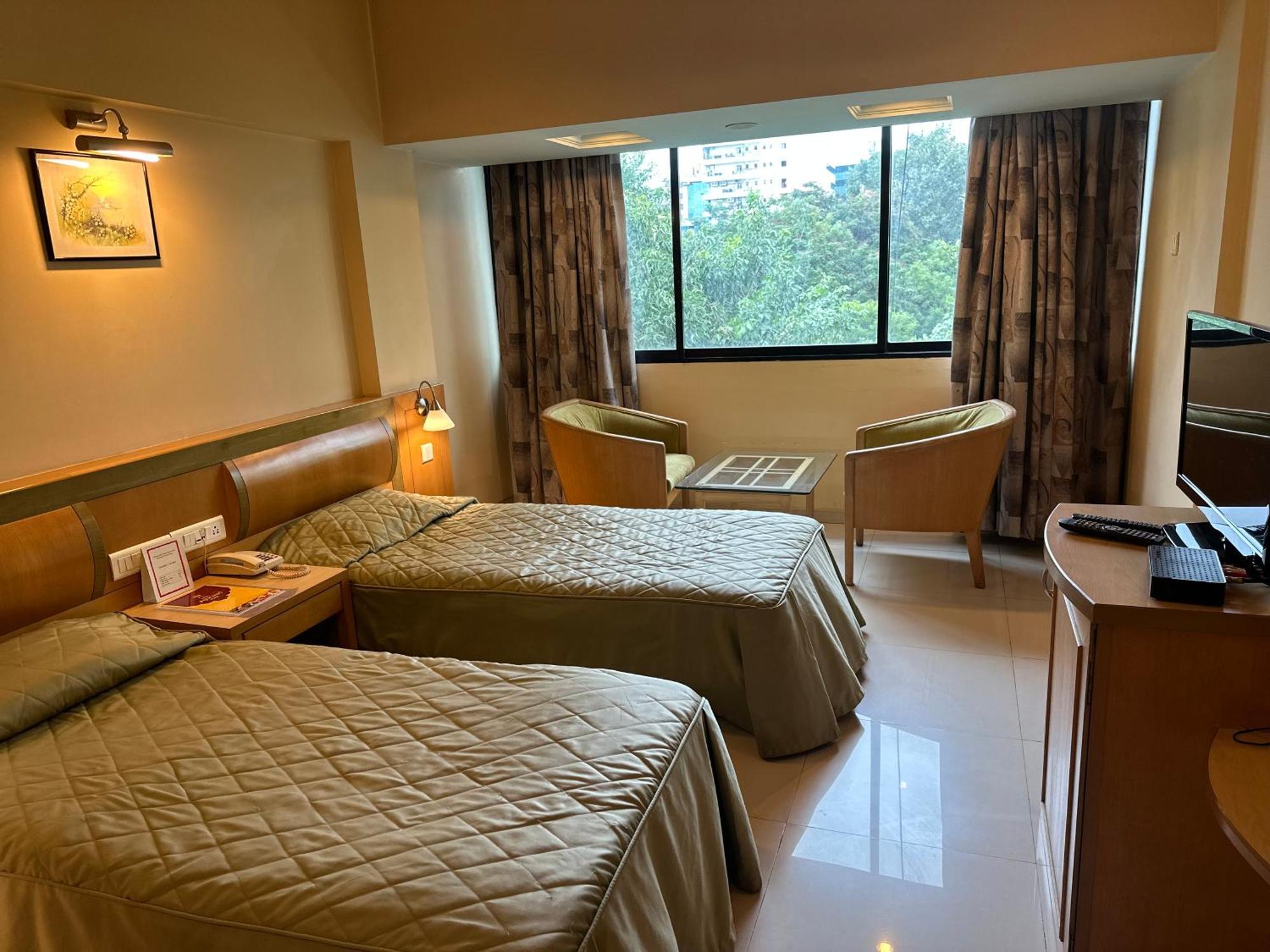 Hotel Ashirwad Pune Eksteriør billede