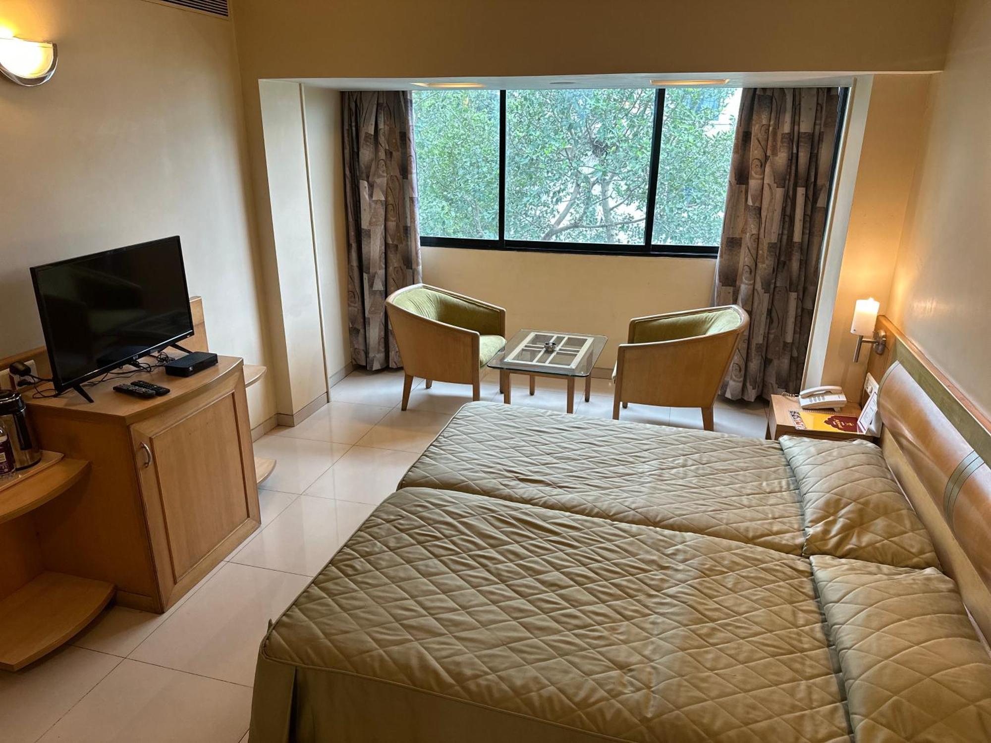 Hotel Ashirwad Pune Eksteriør billede