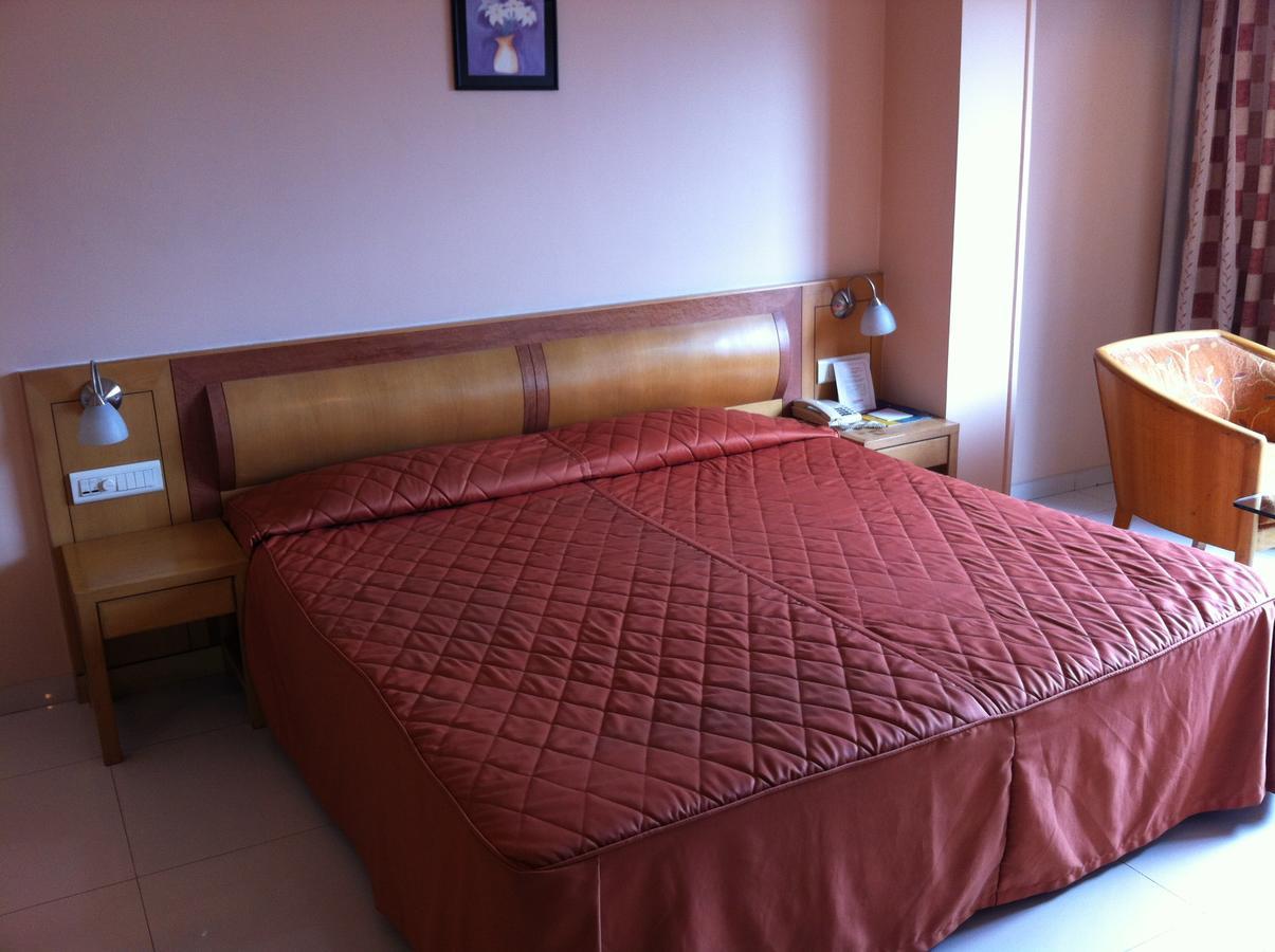 Hotel Ashirwad Pune Eksteriør billede