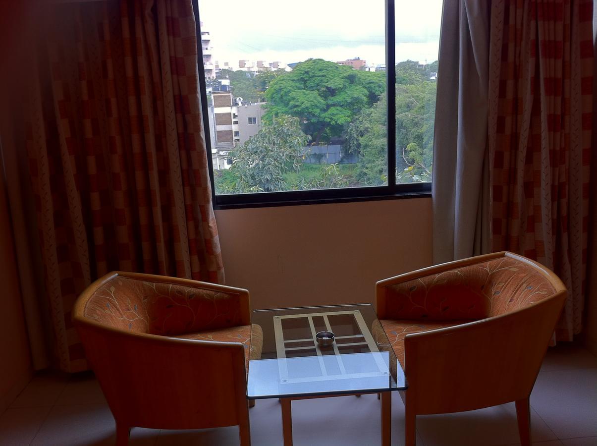 Hotel Ashirwad Pune Eksteriør billede